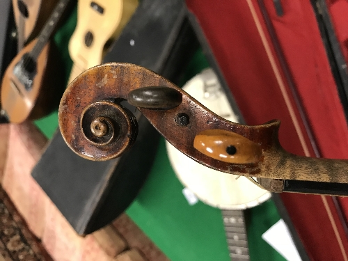 An early 20th Century child's violin in case, - Image 16 of 18