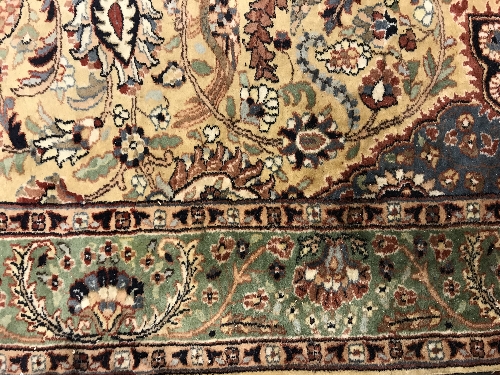 A Persian rug, - Image 5 of 14