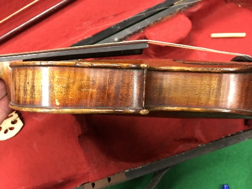 An early 20th Century child's violin in case, - Image 7 of 18