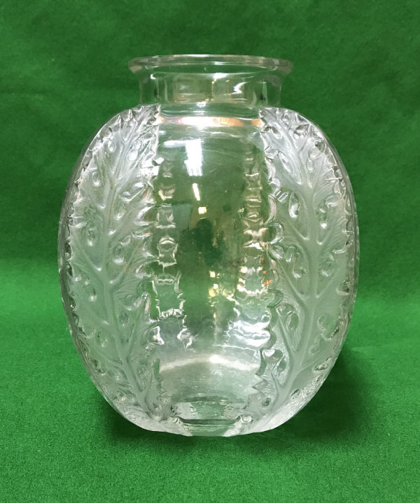 A Lalique "Chardons" vase, the clear and