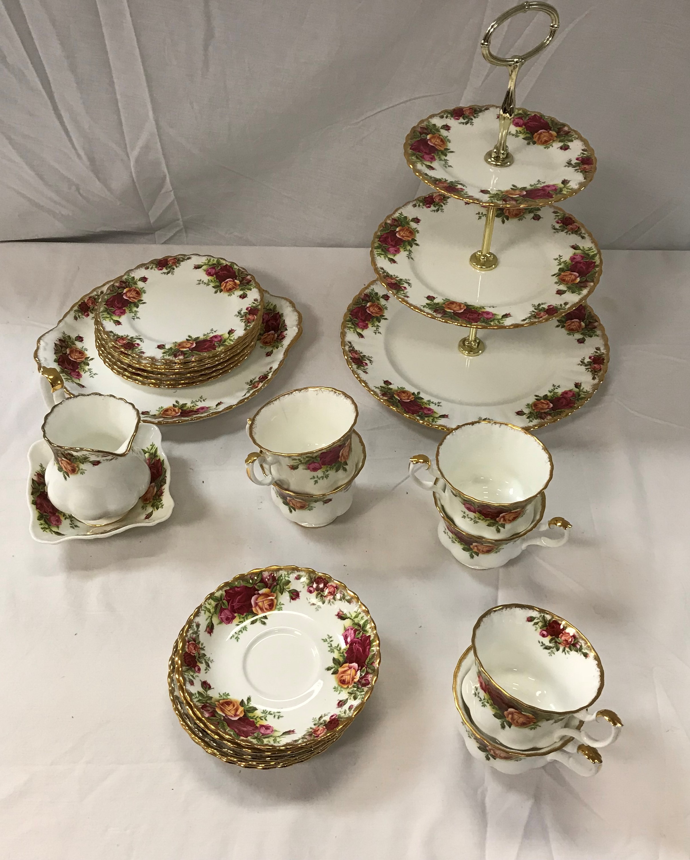 A Royal Albert "Old Country Roses" part