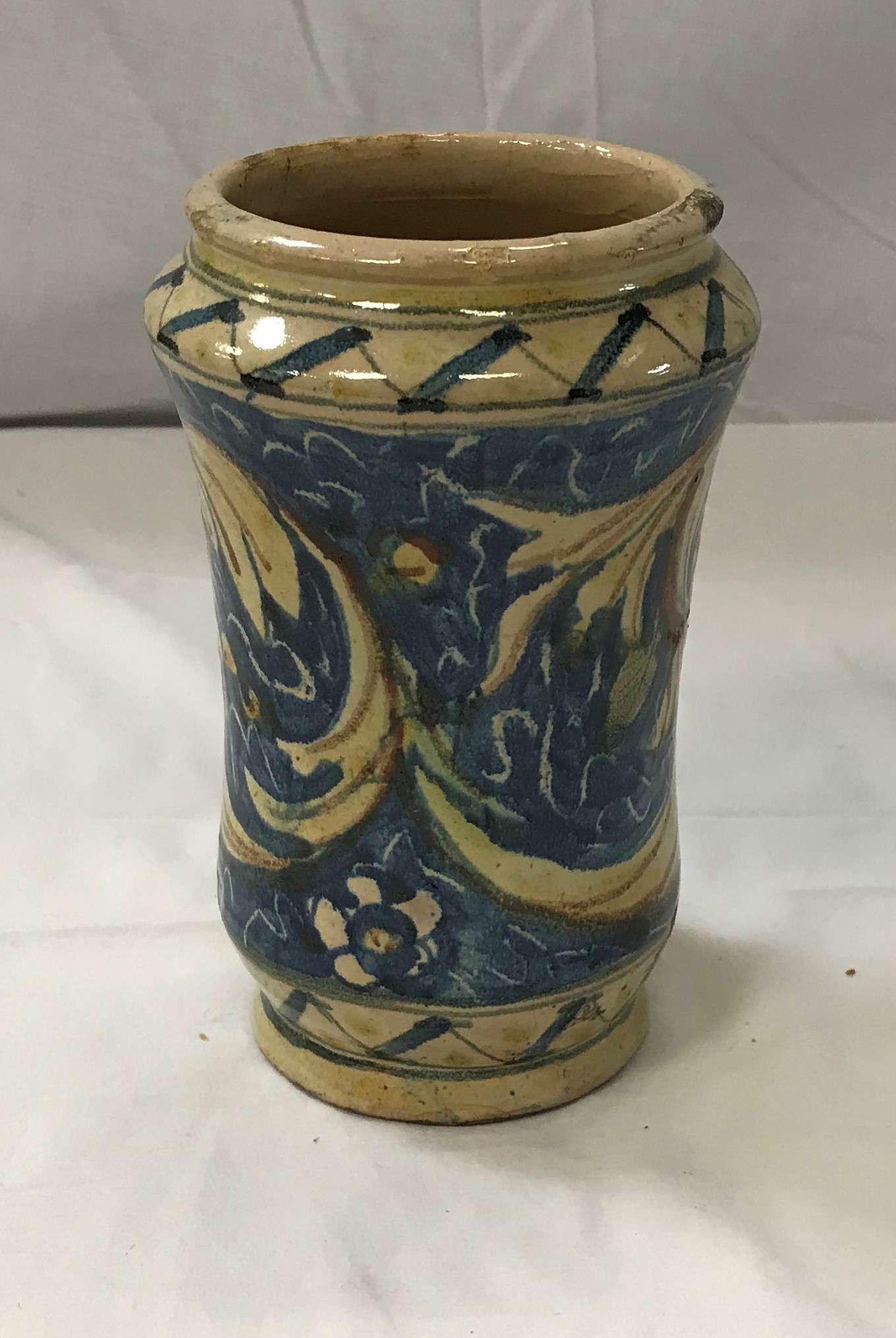 An 18th / 19th Century Sicilian maiolica