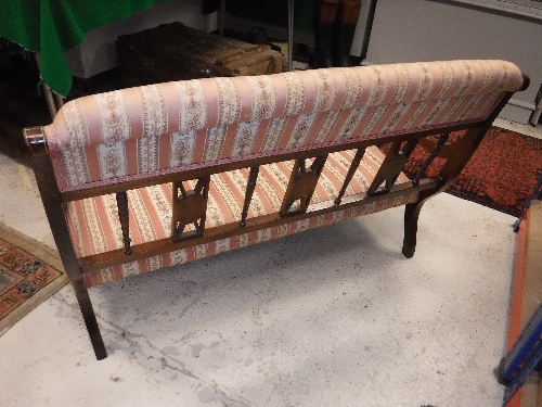 An Edwardian salon settee with striped upholstery Size approx. - Image 6 of 9
