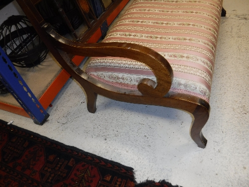 An Edwardian salon settee with striped upholstery Size approx. - Image 4 of 9