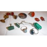 A collection of jewellery to include tiger's eye, moss agate tiger's eye, malachite,