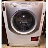 A Hotpoint Aqualtis 7.5Kg super silent washing machine Size approx.