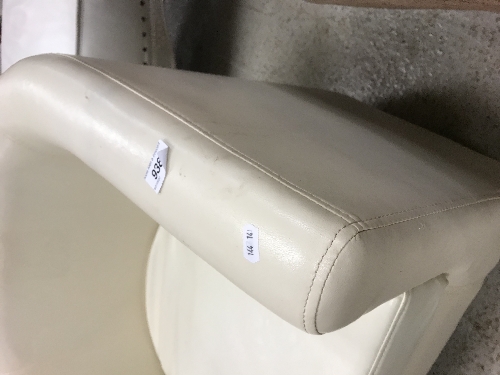 A near matching pair of modern Italian cream leather upholstered tub chairs on square tapered - Image 3 of 14