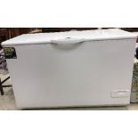 A Zanussi Model ZFC41400WA/BN1425 chest freezer, 133.5 cm wide x 66.