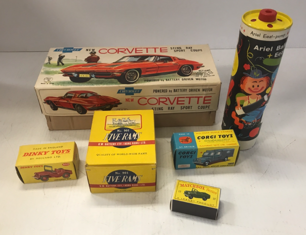 An Ichida "New Corvette Stingray Sport Coupe" battery driven model car, - Image 3 of 32