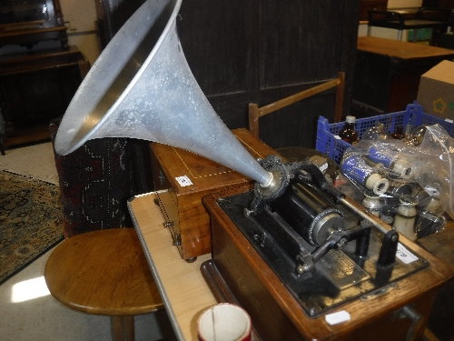 An Edison standard phonograph, oak cased, circa 1905 with aluminum horn, - Image 3 of 7