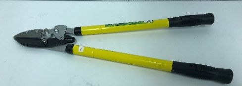 A pair of Green Blade telescopic ratchet