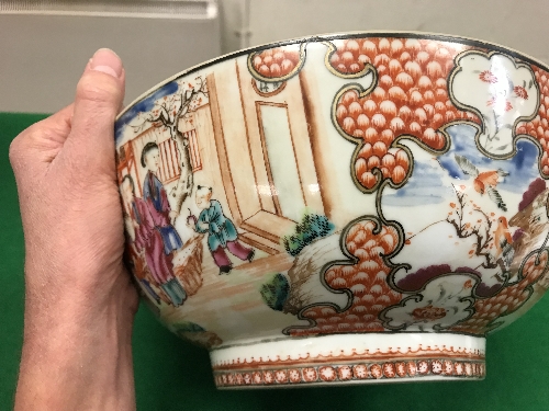 A Qianlong polychrome decorated famille - Image 16 of 19