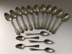 A set of five Shell and Fiddle pattern William IV teaspoons (by William Eaton, London 1835),