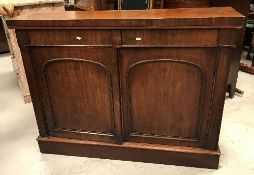 An early 19th Century mahogany bow fronted chest of two short over three long graduated drawers