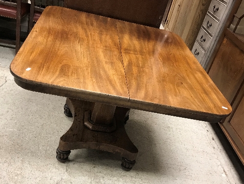 A William IV mahogany breakfast table,