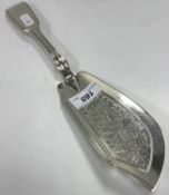 A George IV silver Fiddle and Thread pattern fish server knife with pierced blade (by William Eaton,