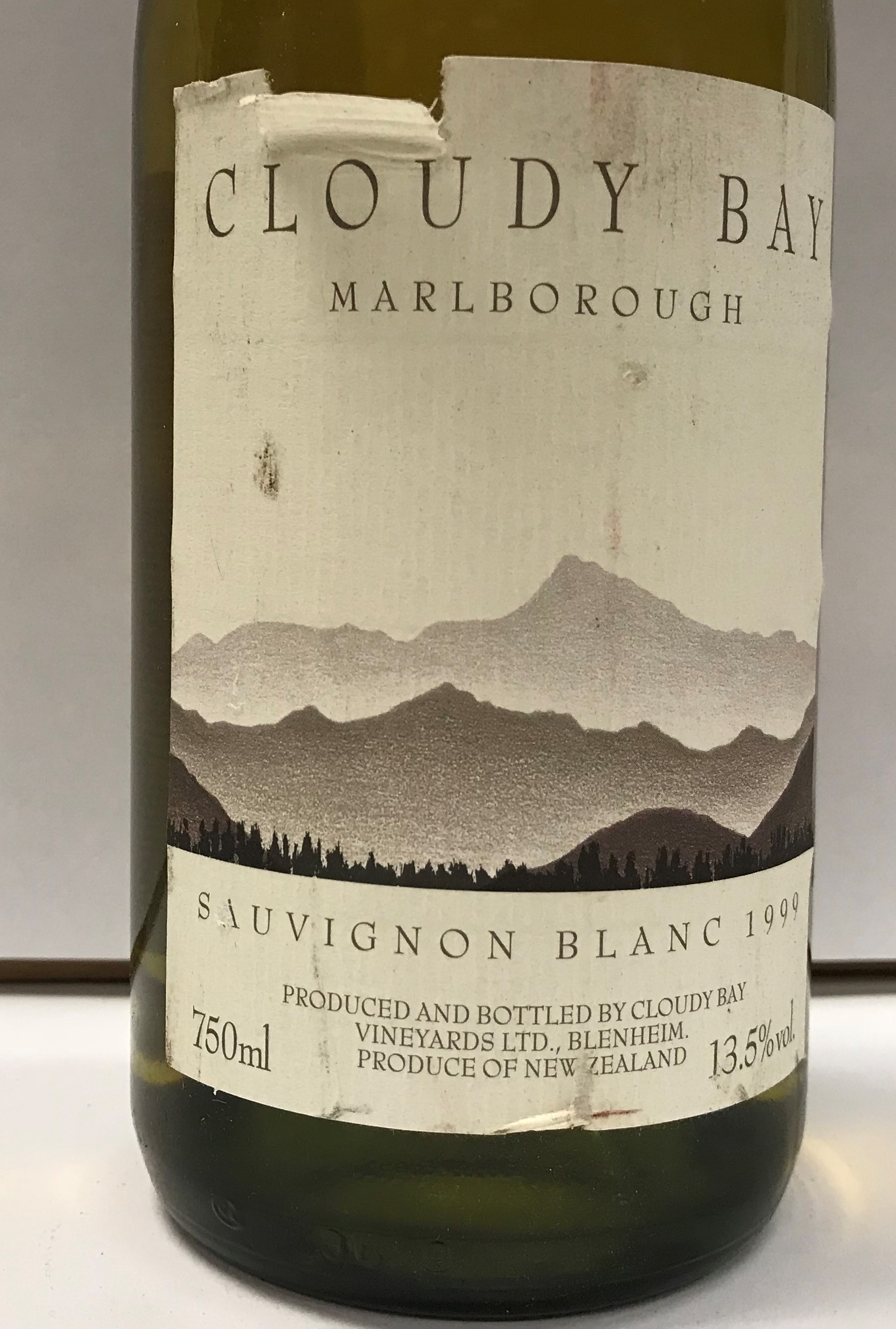 Eighteen bottles Cloudy Bay Marlborough Sauvignon Blanc 1999 - Image 2 of 2