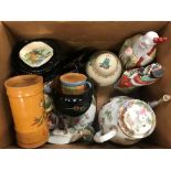 A box of assorted Oriental wares to include a small pin dish inscribed "Seiko China Satsuma