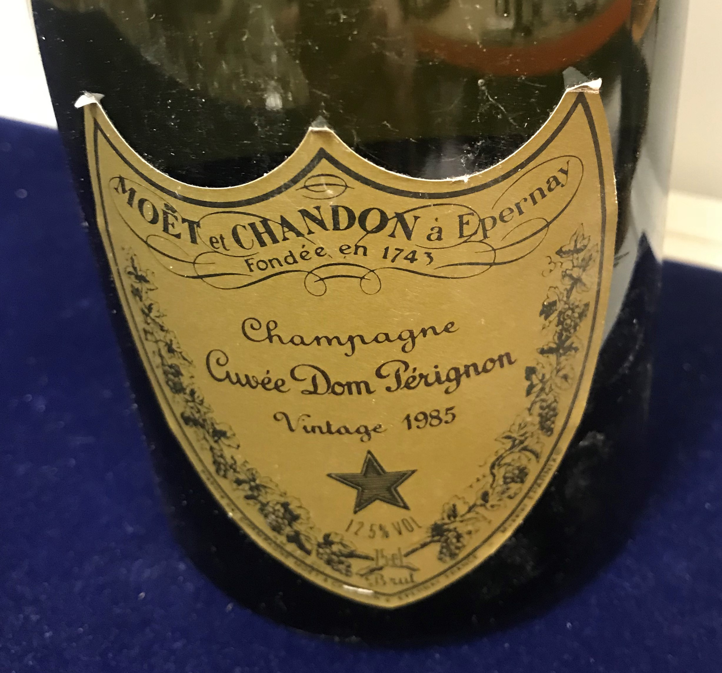 One bottle Möet et Chandon Champagne Cuvée Dom Perignon 1985 - Image 2 of 4