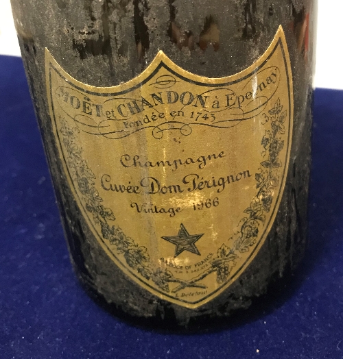 One bottle Möet et Chandon Champagne Cuvée Dom Perignon 1966