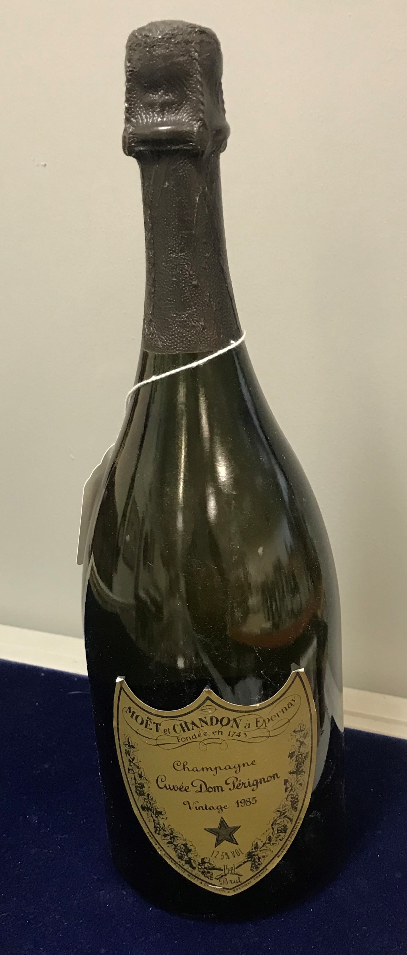 One bottle Möet et Chandon Champagne Cuvée Dom Perignon 1985 - Image 4 of 4