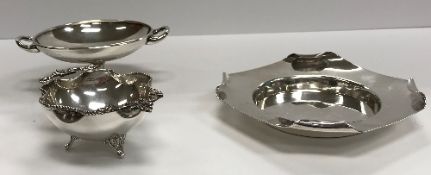 An Edwardian silver tazza with two open work handles,