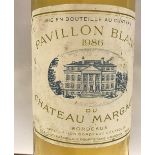Six bottles Chateau du Margaux Pavillon Blanc 1986 CONDITION REPORTS Neck levels