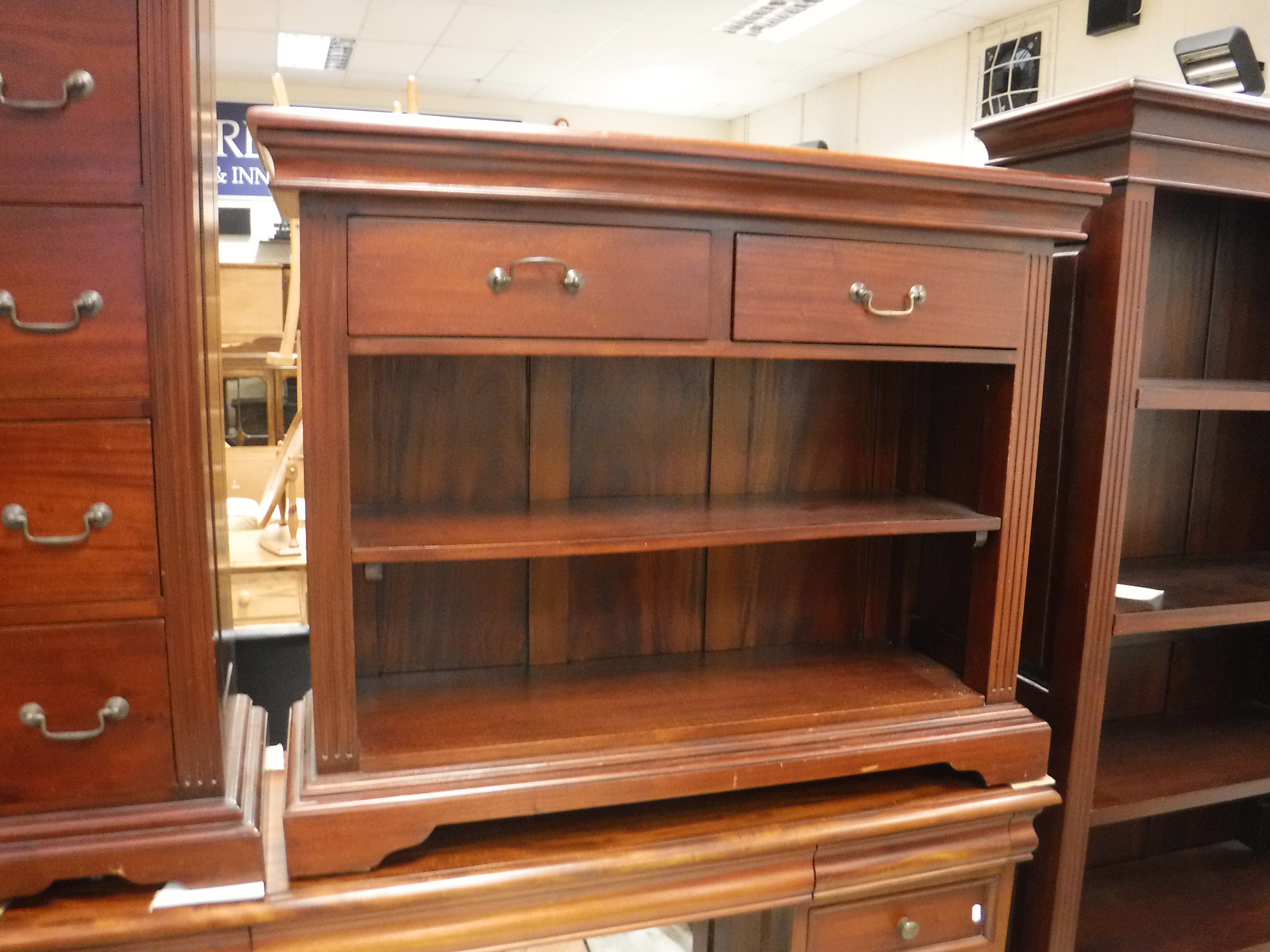 A modern mahogany side unit, the plain t - Image 3 of 3