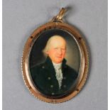 A LATE 18TH/EARLY 19TH CENTURY DOUBLE SIDED OVAL PORTRAIT MINIATURE PENDANT, one finely painted with