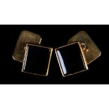 A PAIR OF ONYX CUFFLINKS IN 9CT GOLD, each black onyx set within a square collet with plain
