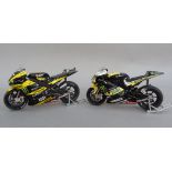 Minichamps 1:12 Yamaha YZR M1 James Toseland Team Tech 3 Yamaha MotoGP 2009 and Yamaha YZR M1 Carl