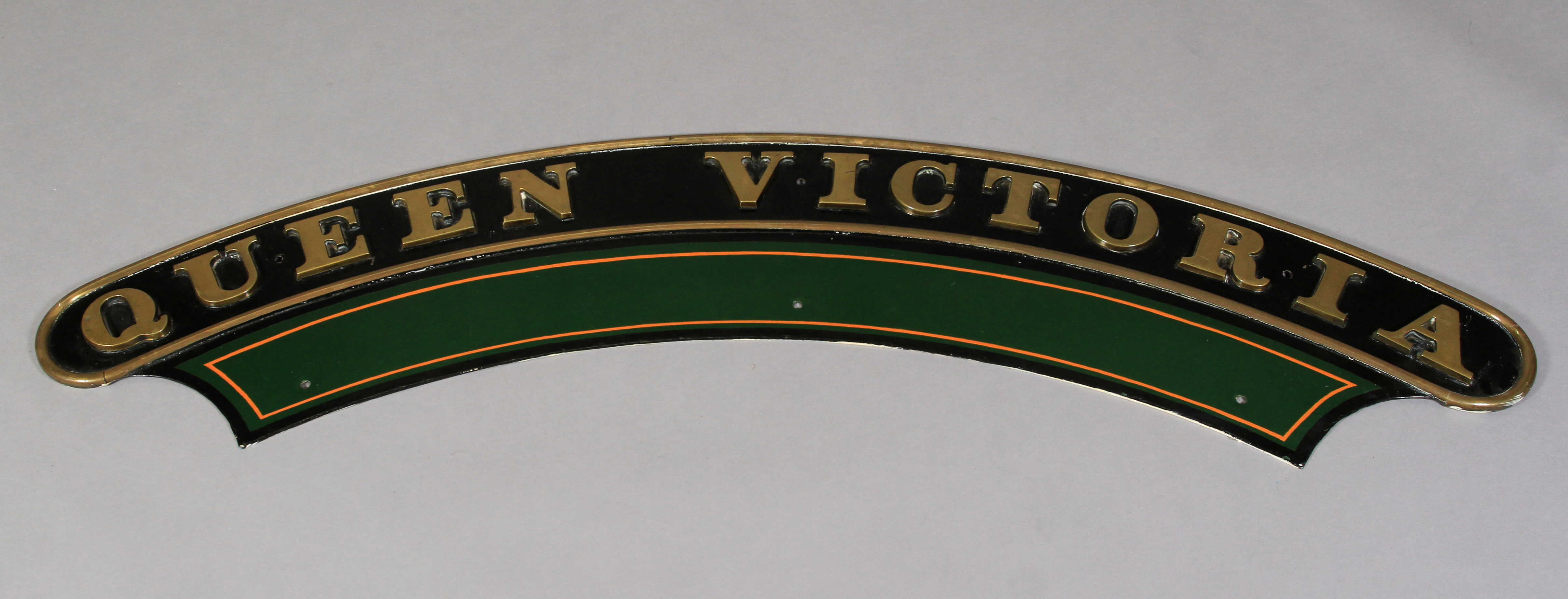 AN ORIGINAL PAINTED ENGINE PLATE, painted brass, from 'Queen Victoria' 1913 GWR Star Class 4-6-0 - Image 2 of 2