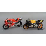 Minichamps 1:12 Honda VTR1000 Valentino Rossi/Colin Edwards Team Cabin Winter 8h Suzuka 2001,