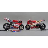 Minichamps 1:12 Ducati 998 RS Michael Rutter Macau GP 2002, boxed, and Ducati Desmosedici GP11,