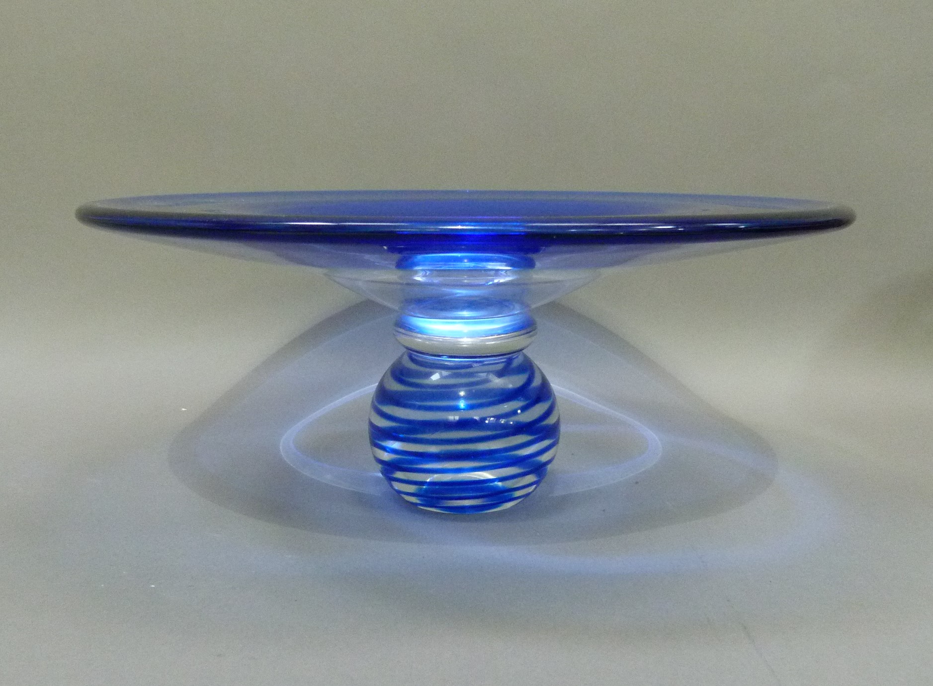 A blue to clear glass pedestal dish, the pedestal with a clear swirled blue band and etched - Image 2 of 3
