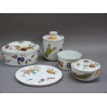 A quantity of Worcester Evesham pattern dinner ware including, platter, two covered tureens, a