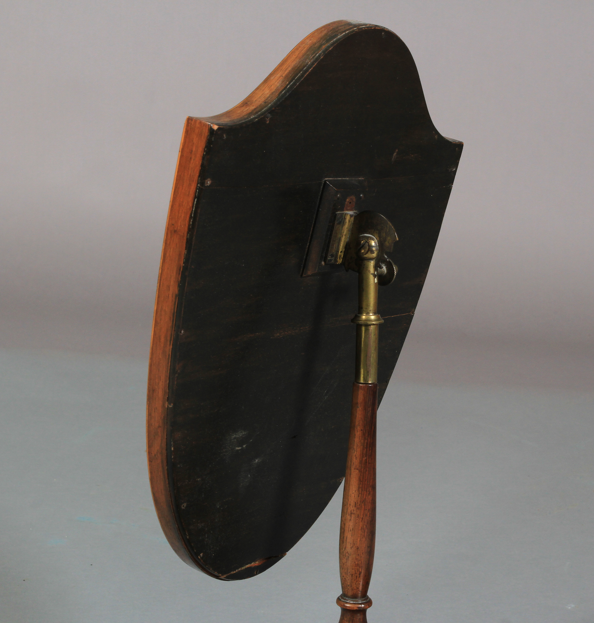 A GEORGE IV ROSEWOOD VENEERED TOILET MIRROR, outlined in boxwood stringing, the shield-shaped - Image 5 of 5