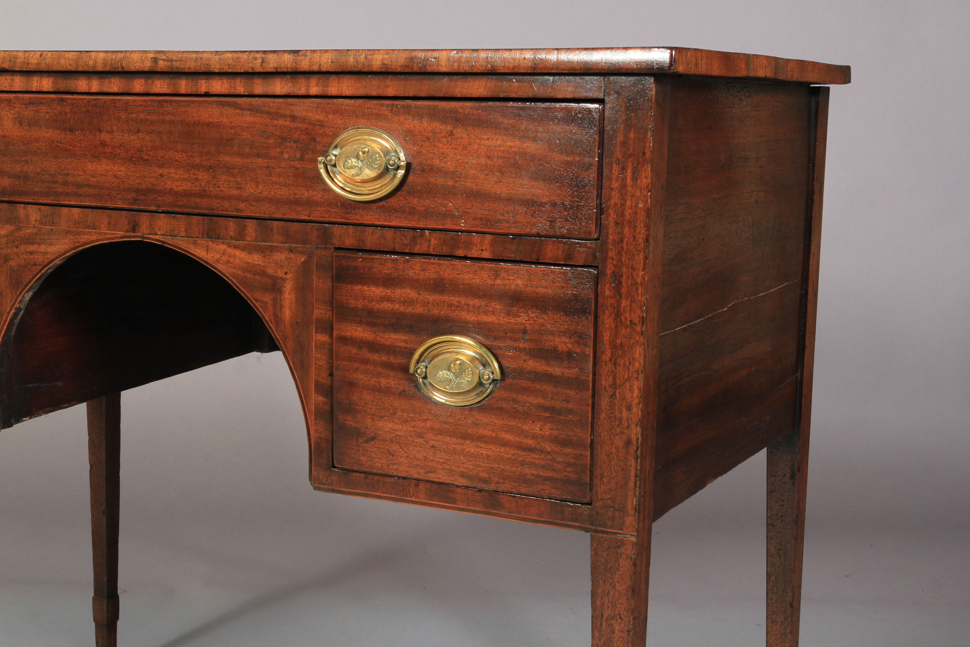 AN EARLY 19TH CENTURY MAHOGANY SIDE TABLE, having a drawer across above an arched apron flanked by a - Image 3 of 3