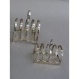 Two George V/VI five bar toast racks, Sheffield, 1932/38, approximately 4.25oz