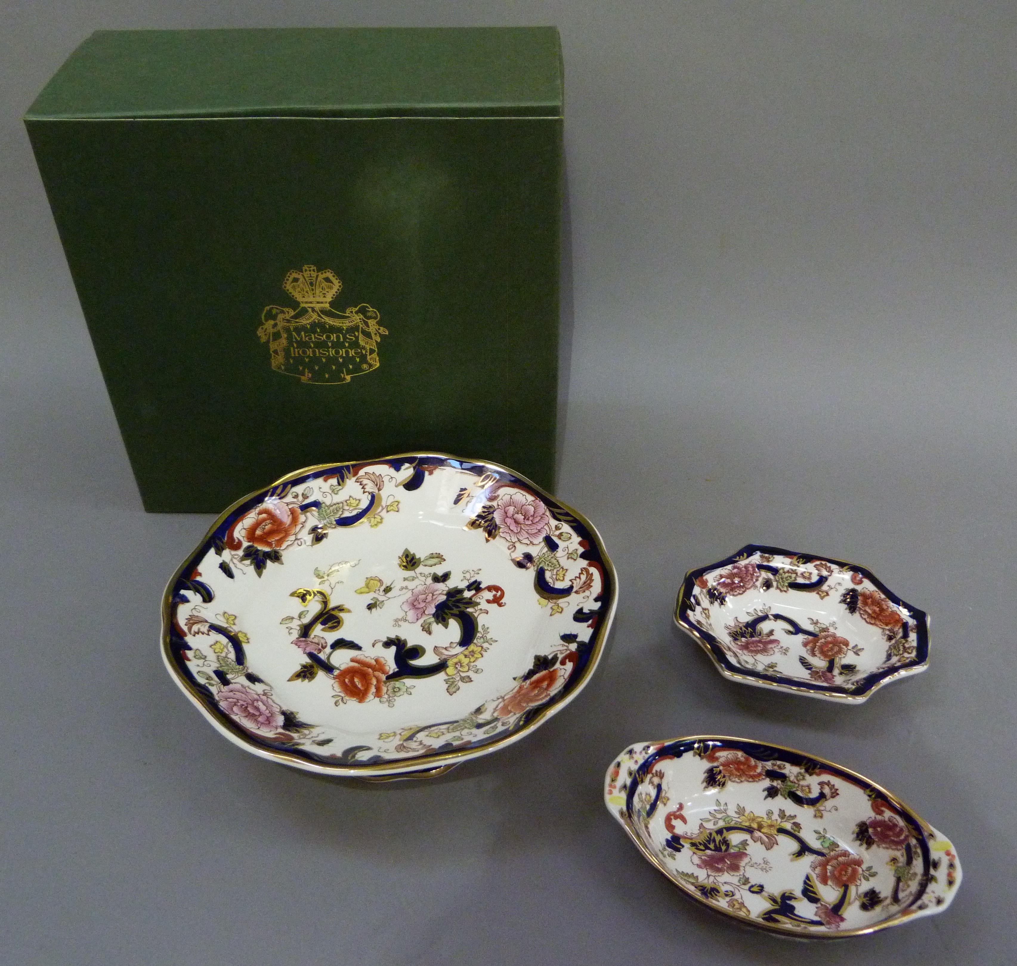 Mason's mandalay tazza with box and two small dishes