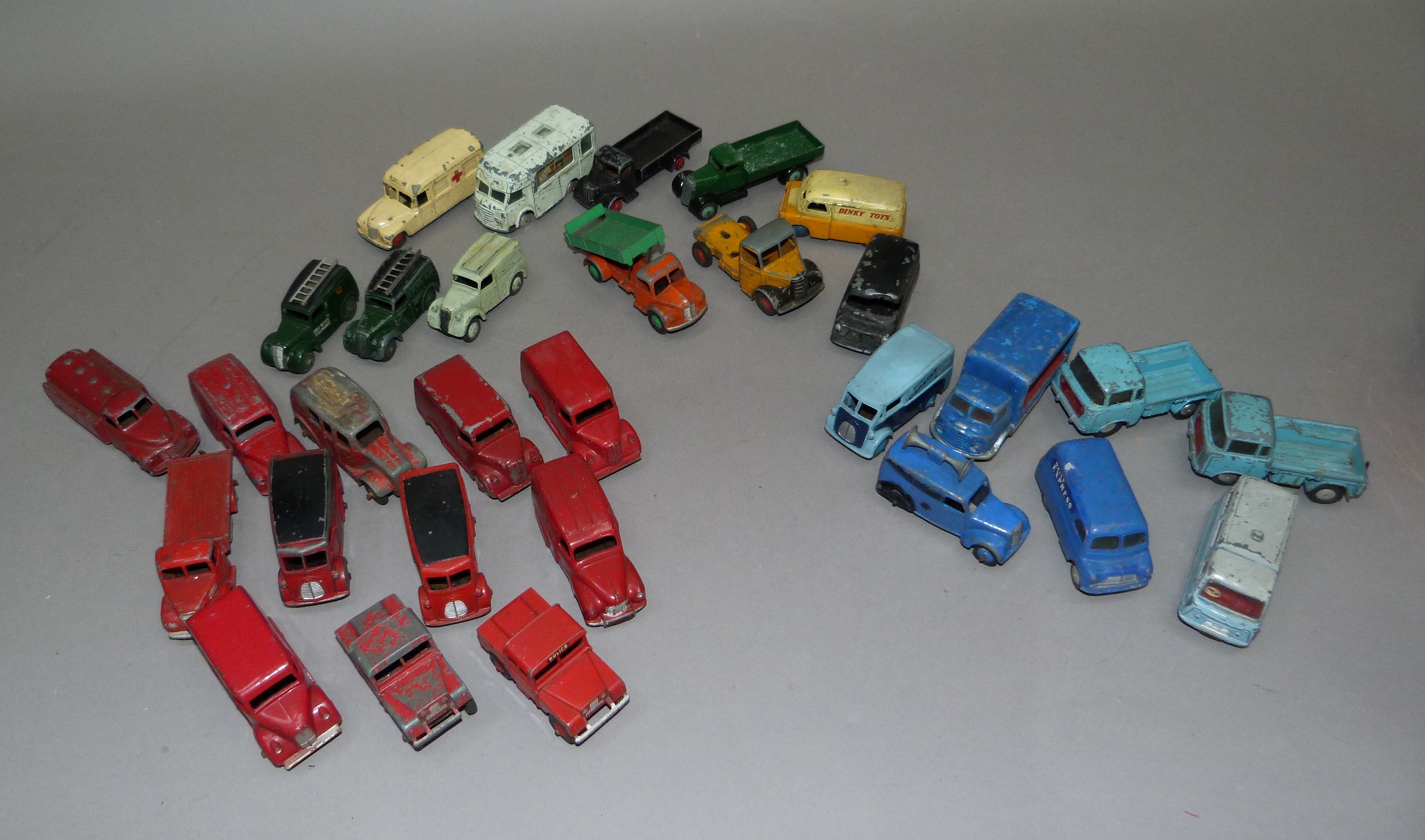 A quantity of Dinky toys diecast vehicles including, Morris 10CWT van, Jeep FC150, Mersey tunnel