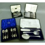 A cased set of six George V silver teaspoons and matching sugar tongs, Sheffield 1926, a case set of