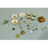 A small quantity of costume jewellery, together with a set of four Royal Doulton enamel trinket