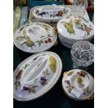 Royal Worcester Evesham oven to tableware including a large rectangular dish, two oval lidded