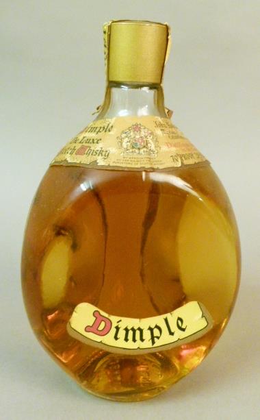 John Haig & Co Ltd - Dimple De Luxe Scotch Whisky, 70°, 26 2/3 Fl oz, labels fair, gold cap with