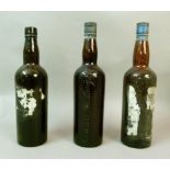 Bentley & Shaw Vintage Port, branded lead capsule, remains of label, 1 bottle, perhaps 1950's, level