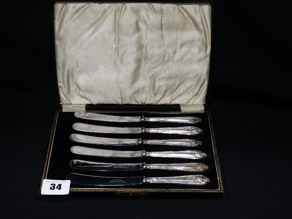 A Set Of Six Cased Silver Handled Tea Knives, Hallmarks For Sheffield 1926