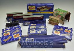 Hornby Dublo 3 Rail Trains – To include 46917 Loco, T.P.O. Mail Van set, coaches, points and track