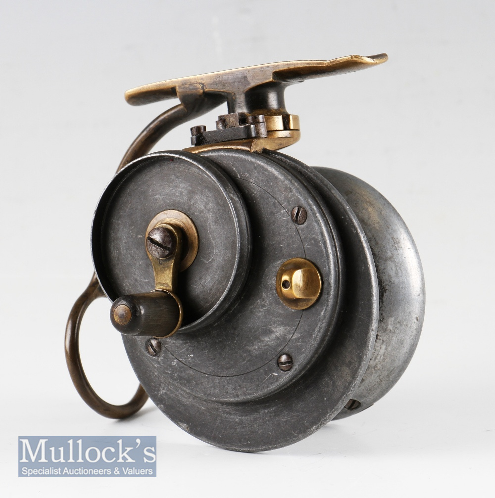 Extremely rare Malloch Patent multiplier side casting reel c.1912/14 – 3.25”dia backplate, raised