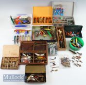 Large Selection of Fishing Lures & Baits, Minnow: To include large amount of minnow, lures, devons